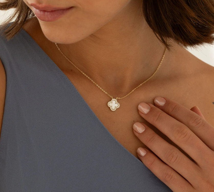 LORA CLOVER KETTEN SCHMUCK